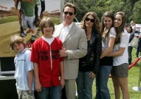 Schwarzenegger lamenta mucho lo sucedido, pues sus hijos fueron los que más sufrieron